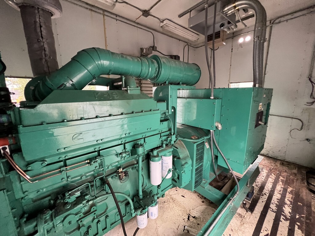 Cummins KTA19 500kW Generator Set (8)