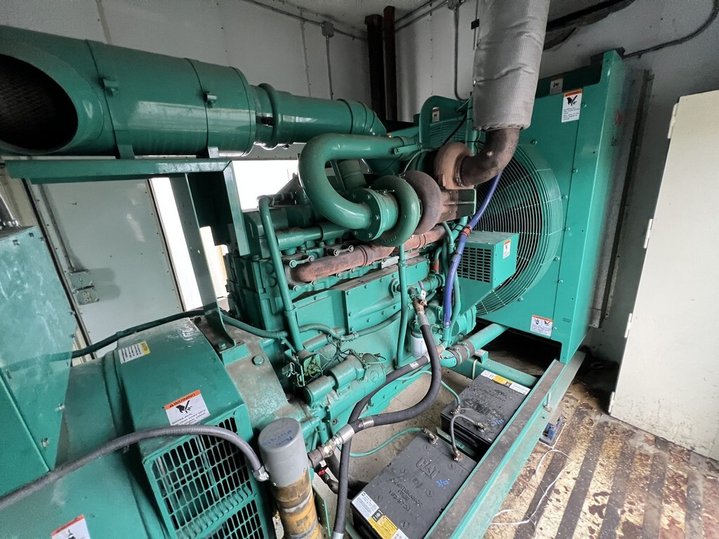 Cummins KTA19 500kW Generator Set (14)
