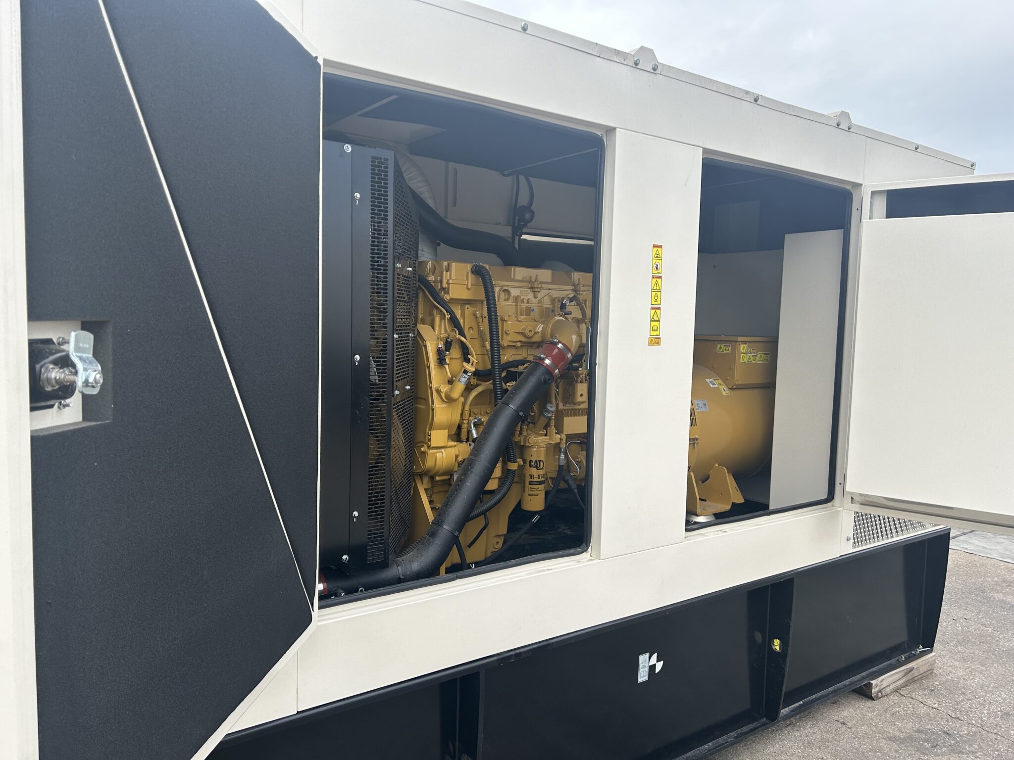 CAT D400GC C13 400kW Generator (4)
