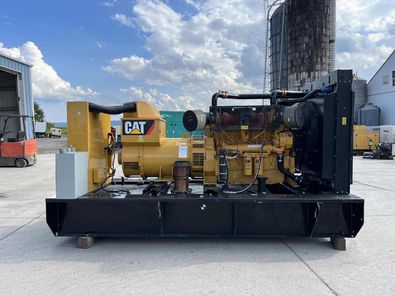 CAT C18 Generator Set 550kW (1)