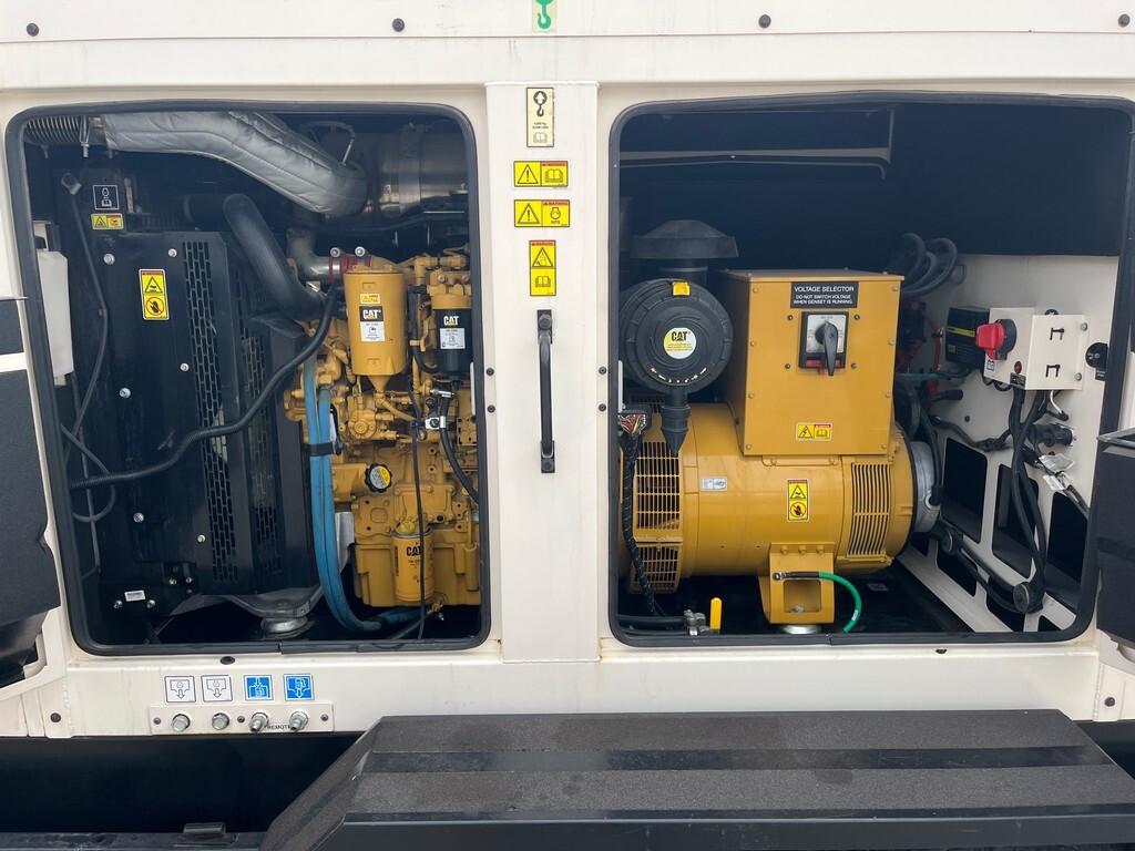 CAT XQ125 Generator Set (12)