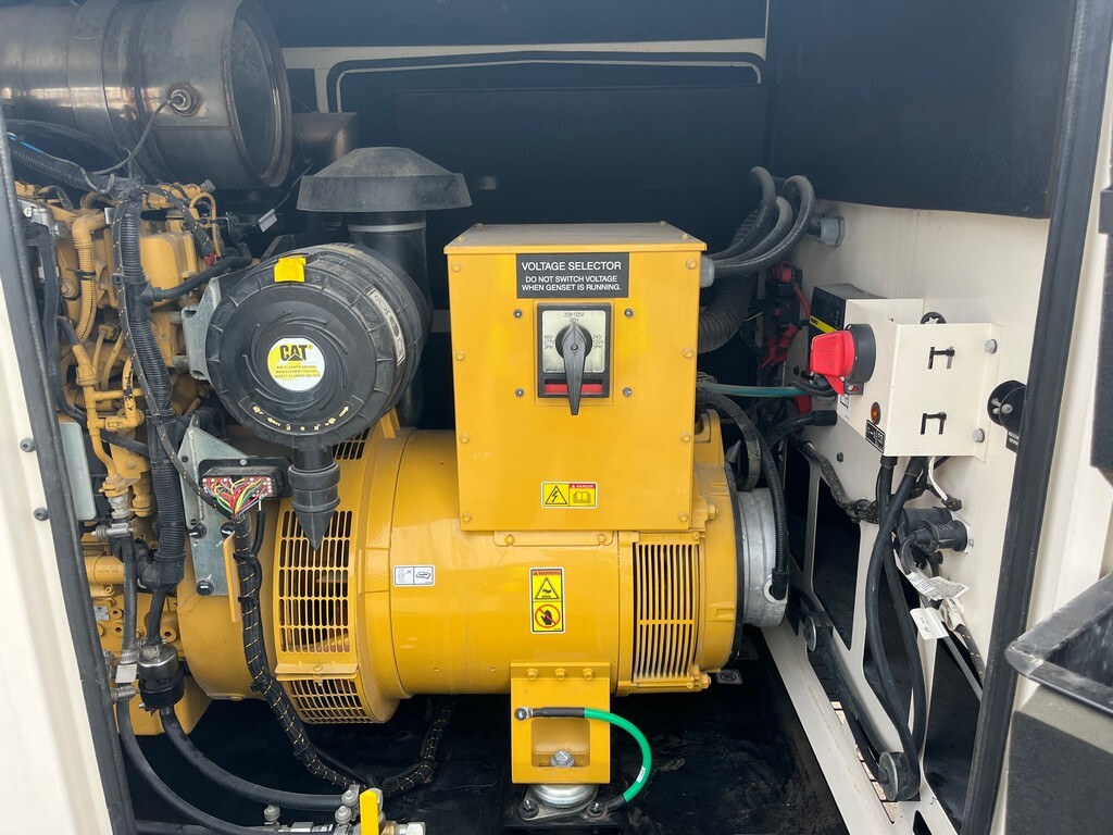 CAT XQ125 Generator Set (14)